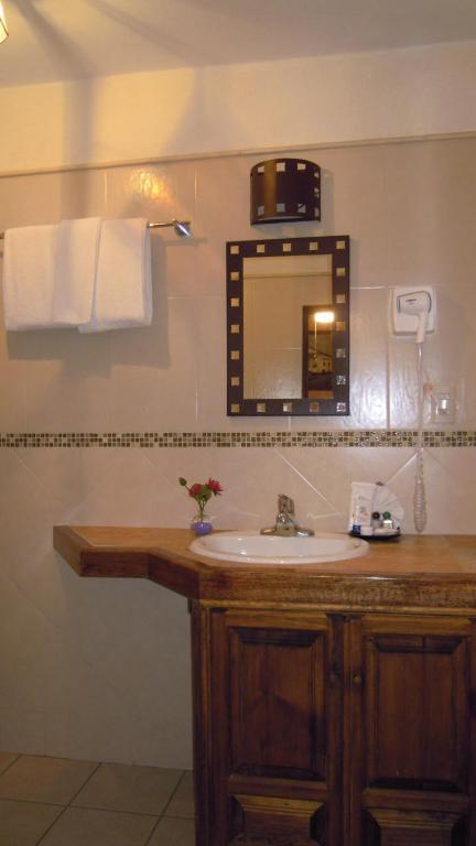 Hotel La Casa Del Laurel Taxco de Alarcon Pokój zdjęcie