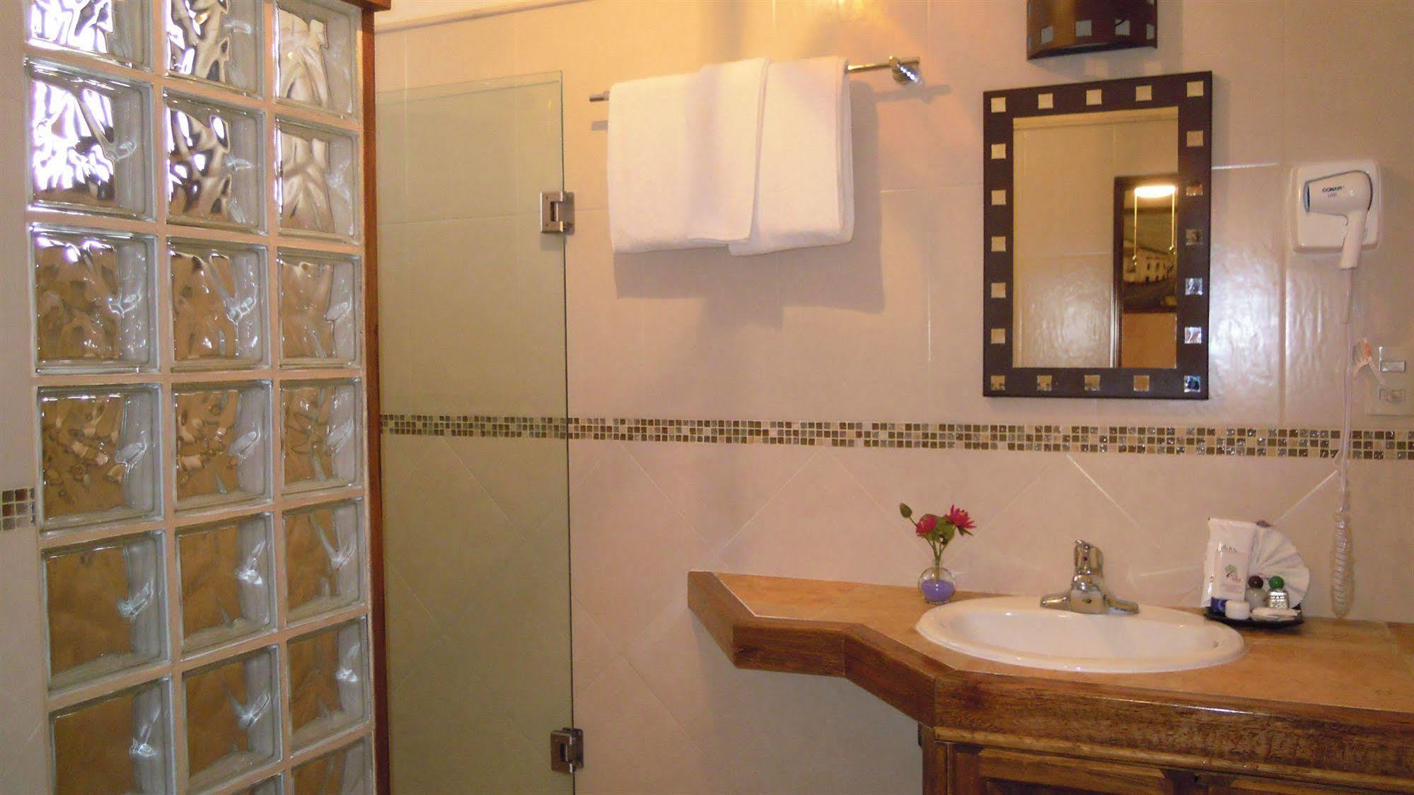 Hotel La Casa Del Laurel Taxco de Alarcon Zewnętrze zdjęcie