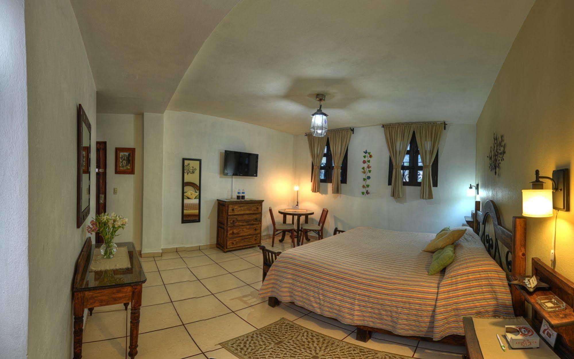 Hotel La Casa Del Laurel Taxco de Alarcon Zewnętrze zdjęcie