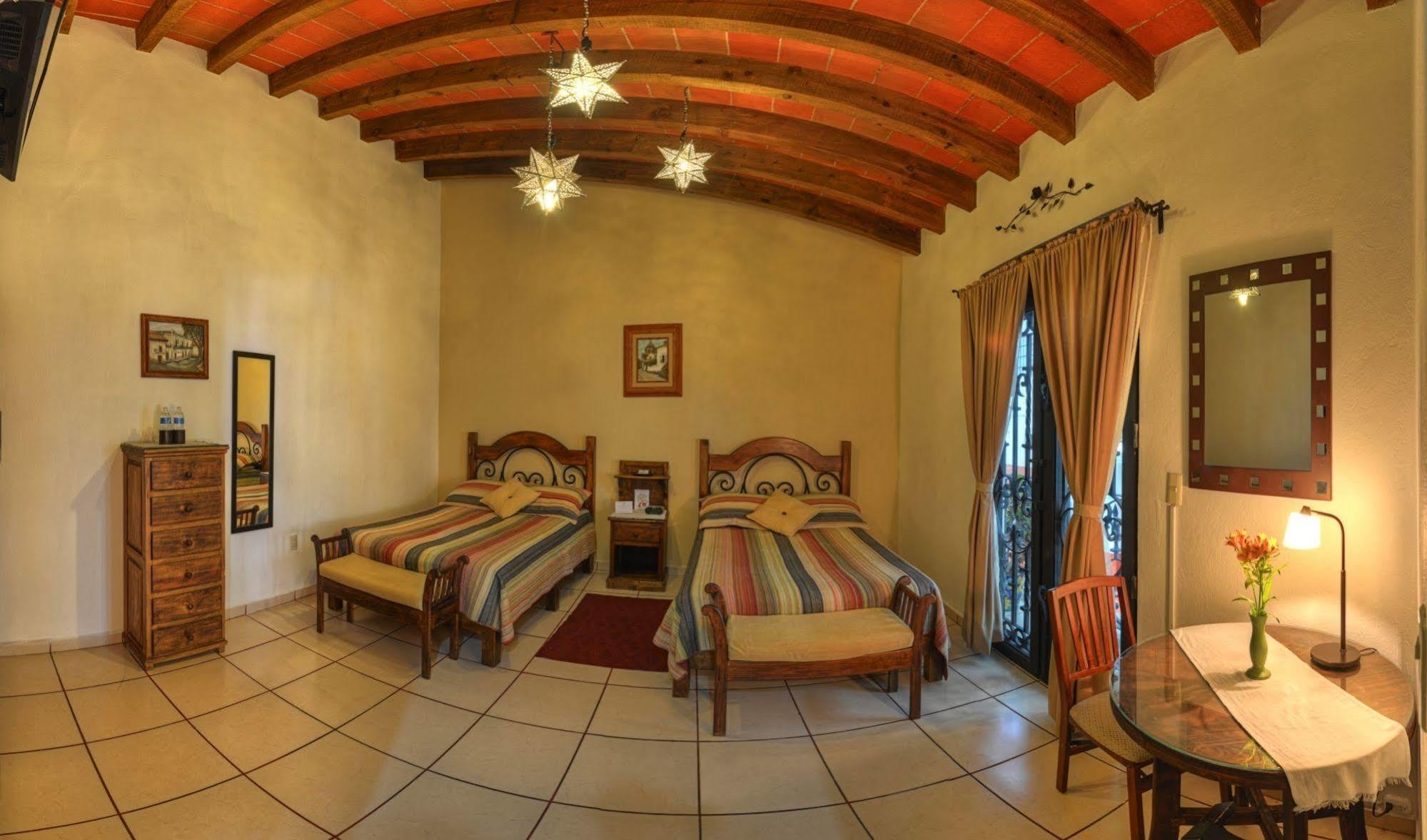 Hotel La Casa Del Laurel Taxco de Alarcon Zewnętrze zdjęcie