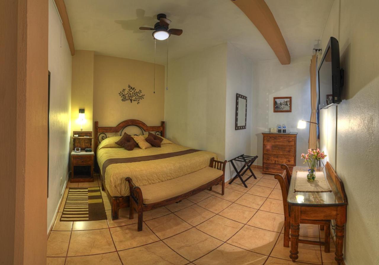 Hotel La Casa Del Laurel Taxco de Alarcon Zewnętrze zdjęcie