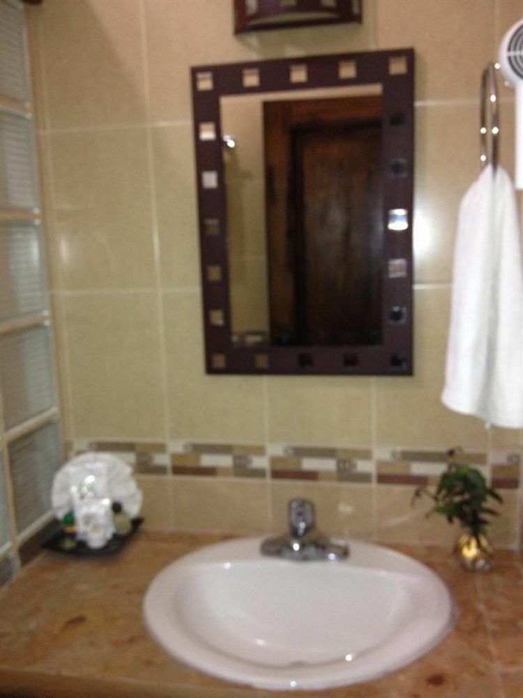 Hotel La Casa Del Laurel Taxco de Alarcon Zewnętrze zdjęcie